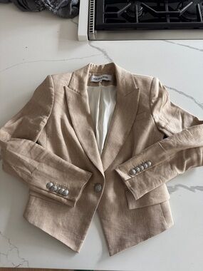 Veronica Beard Cropped Linen-Blend Blazer in Light Tan